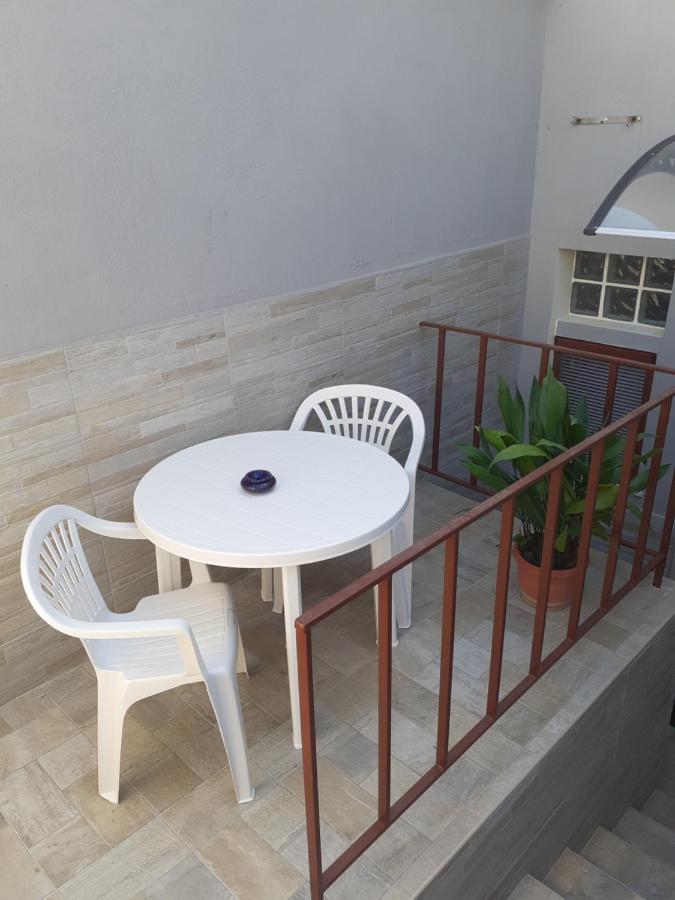 Casa Dylan Apartment Cagliari Bagian luar foto