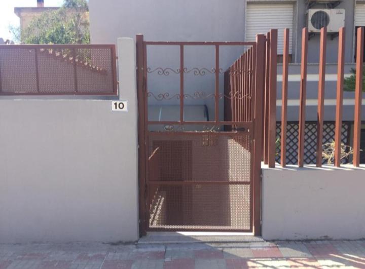 Casa Dylan Apartment Cagliari Bagian luar foto